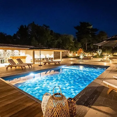Villa Hugon Surplombant L'ardeche *